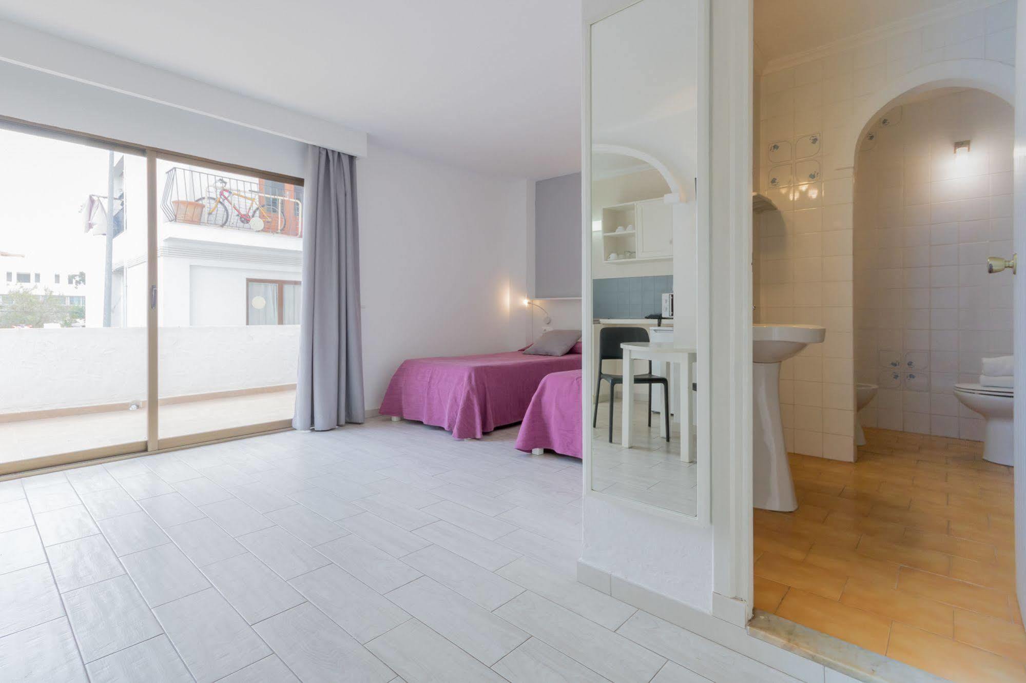Apartamentos Orosol 2 By Typic Hotels San Antonio Kültér fotó