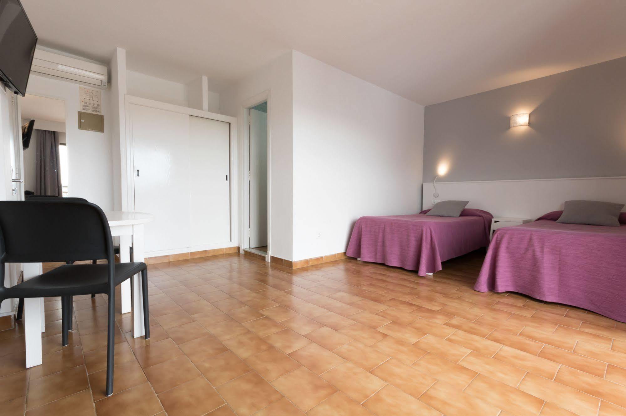 Apartamentos Orosol 2 By Typic Hotels San Antonio Kültér fotó