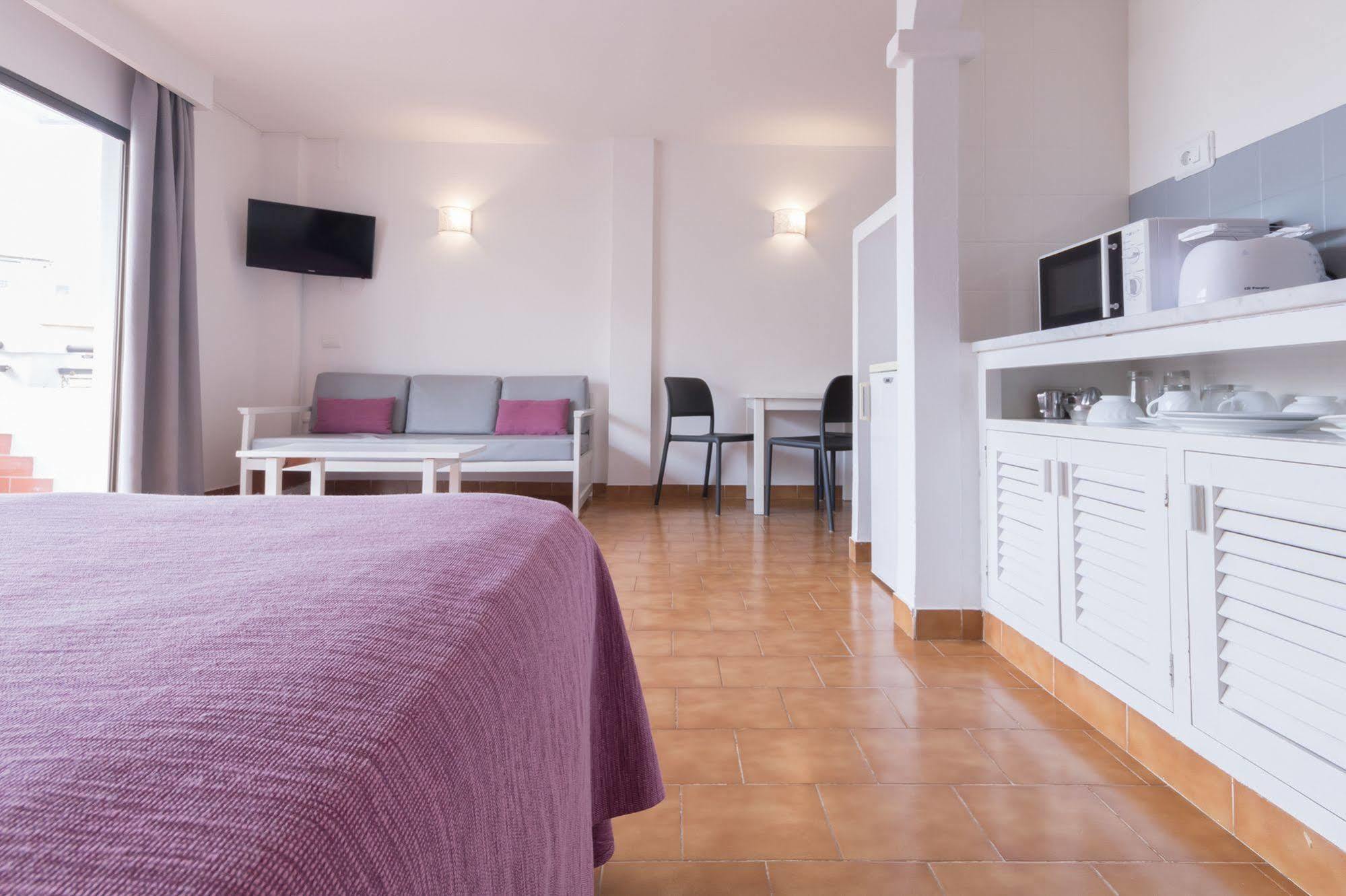 Apartamentos Orosol 2 By Typic Hotels San Antonio Kültér fotó